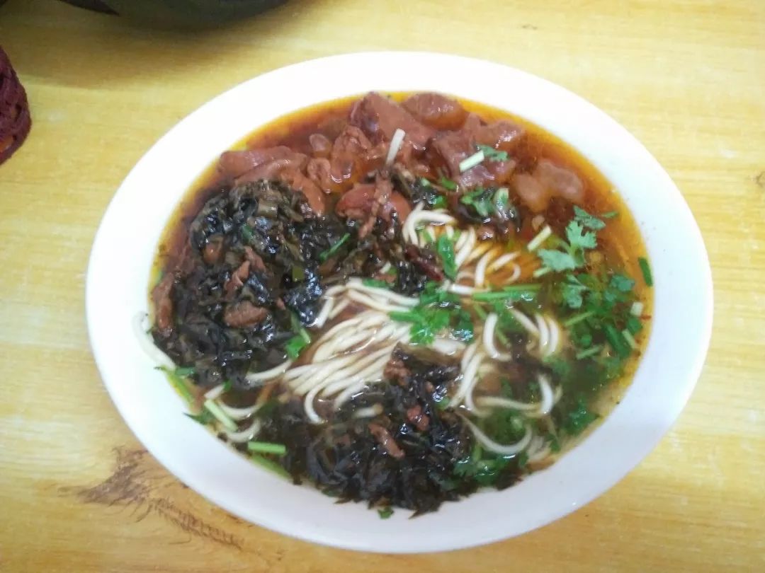 11月9日周六差点忘了今年还没吃仪征的雪菜肥肠干拌面