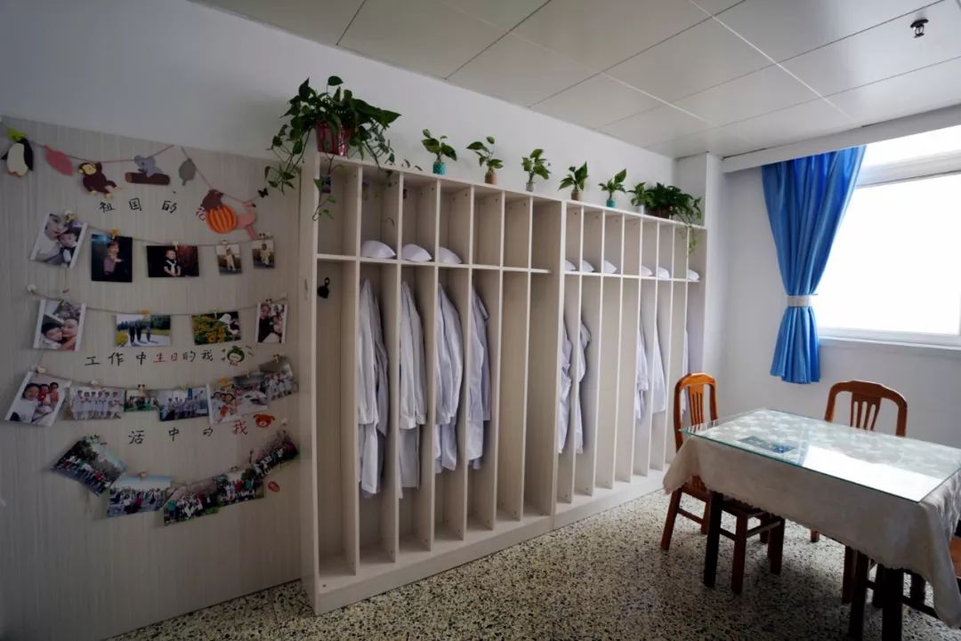 你肯定没见过,帅医生,美小护的值班室原来是这样的.