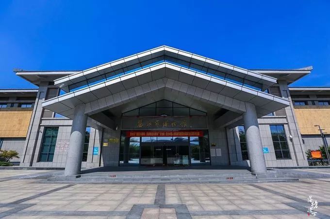 丽水市博物馆作为2019丽水摄影节其中的一个展览点,以"丽水再出发"为