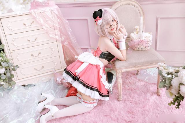 三组日本fate系列游戏角色马修的cosplay作品欣赏相当养眼