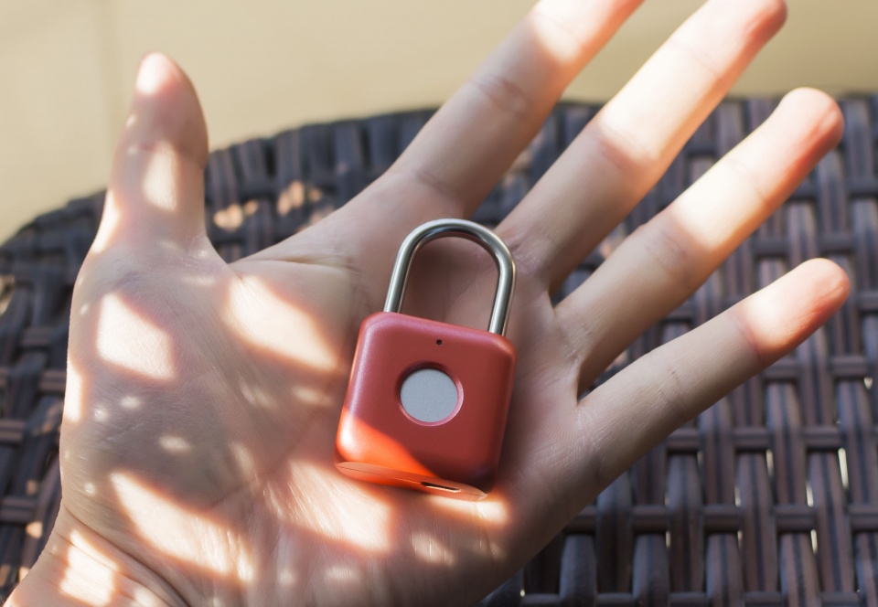 小米有品上架智能指纹挂锁:指纹一触即开,待机可达一年