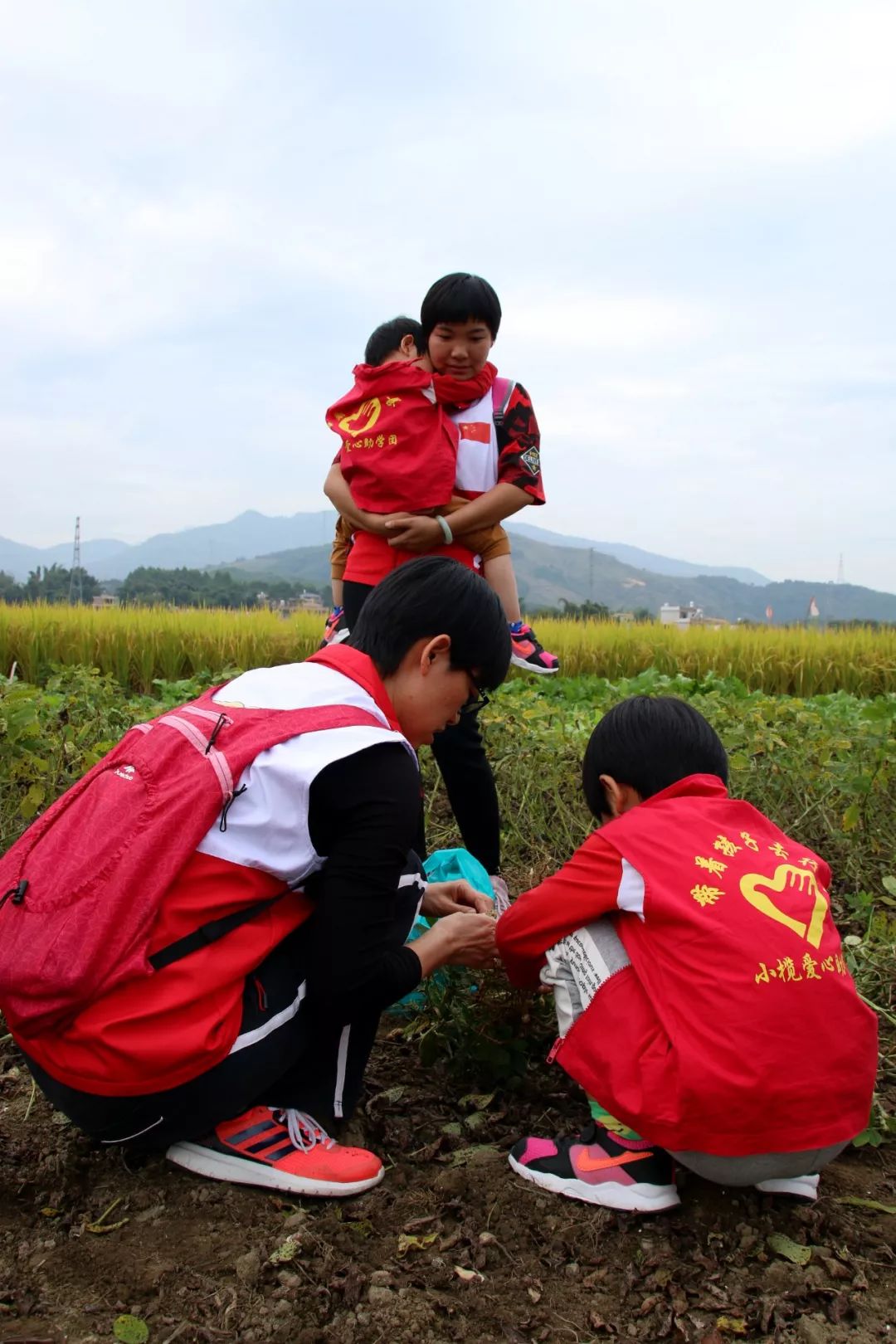 山区助学爱在路上初心不变