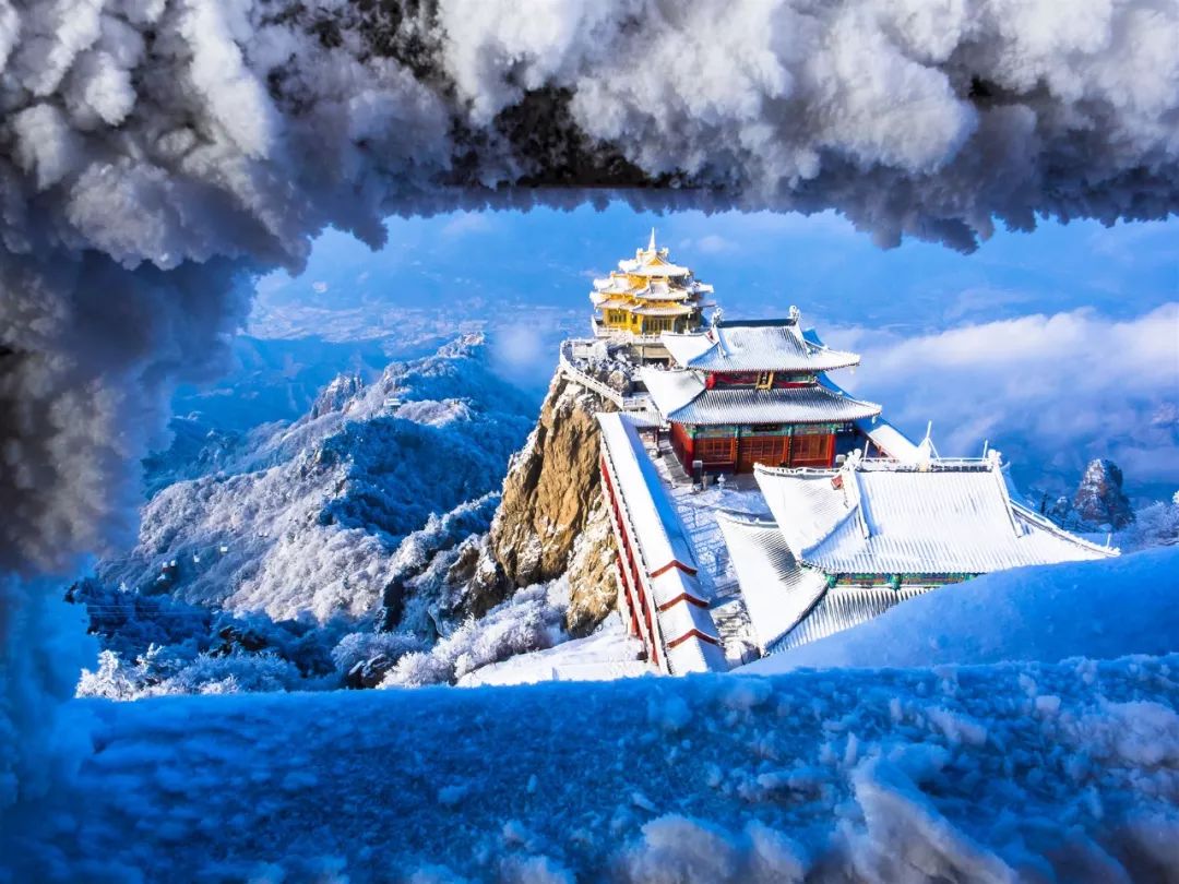 高清美圖老君山雪後雲海宛如仙境拍大片木扎嶺冰掛旅遊節天鵝之城冬日