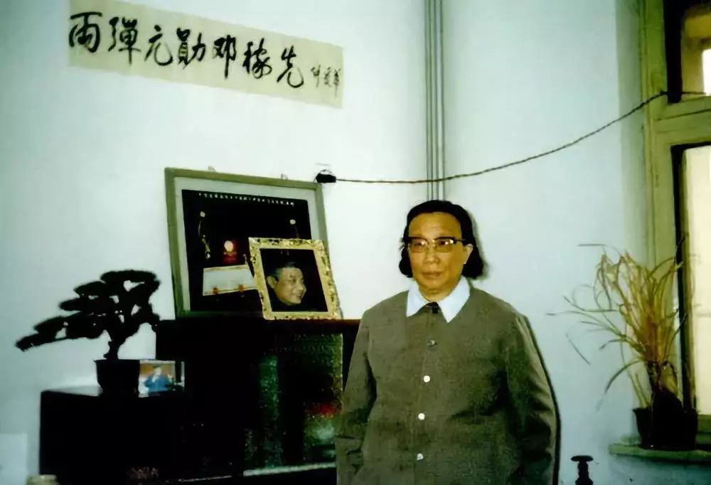 大国脊梁两弹元勋邓稼先