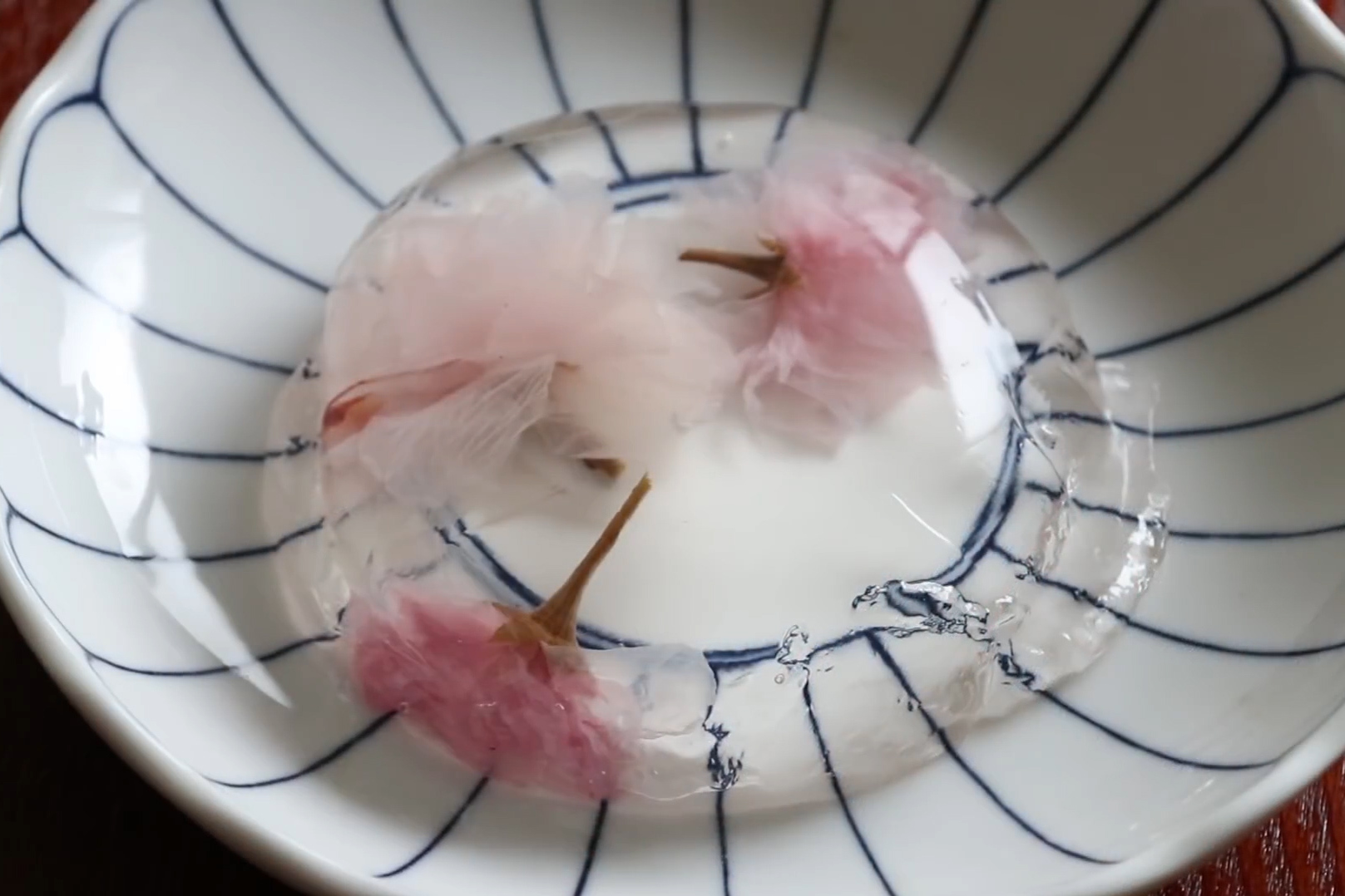 自制网红樱花果冻,比买的还好吃!