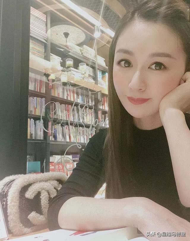 国门张鹭醉驾被拘役后,娇妻首度发声!晒多张自拍尽显孤独惹人怜_陈密