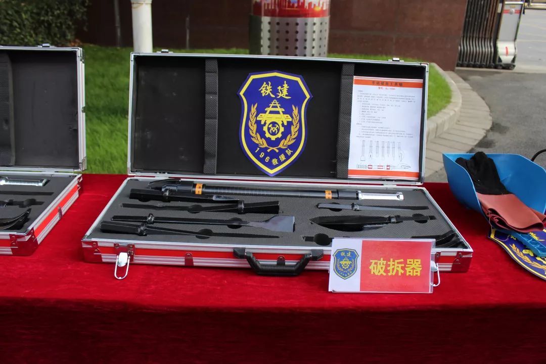 铁建196救援队首次亮相无锡