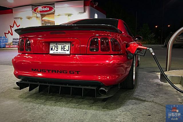 经典独特的野马情怀来自1996年的福特mustanggt