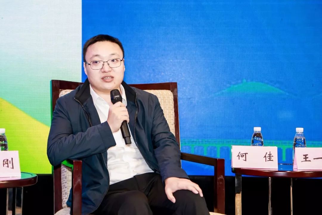 易事特董事长何佳受邀出席第十一届中国(无锡)国际新能源大会