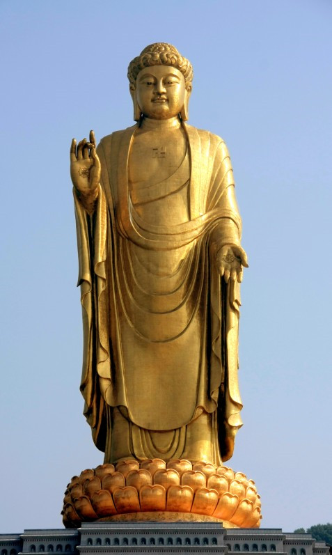 平原大佛的落成打破了世界纪录,成为世界上最高的佛像