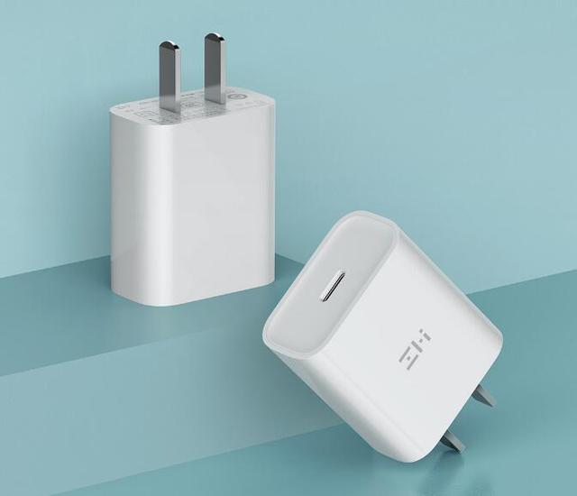 iphone11标配5v1a不用怕用紫米pd充电器30分钟可充至50