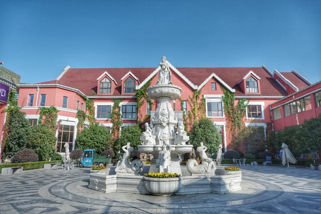 原创上海周边一座欧洲小镇诞生全球30多个国家的进口商品都能买到