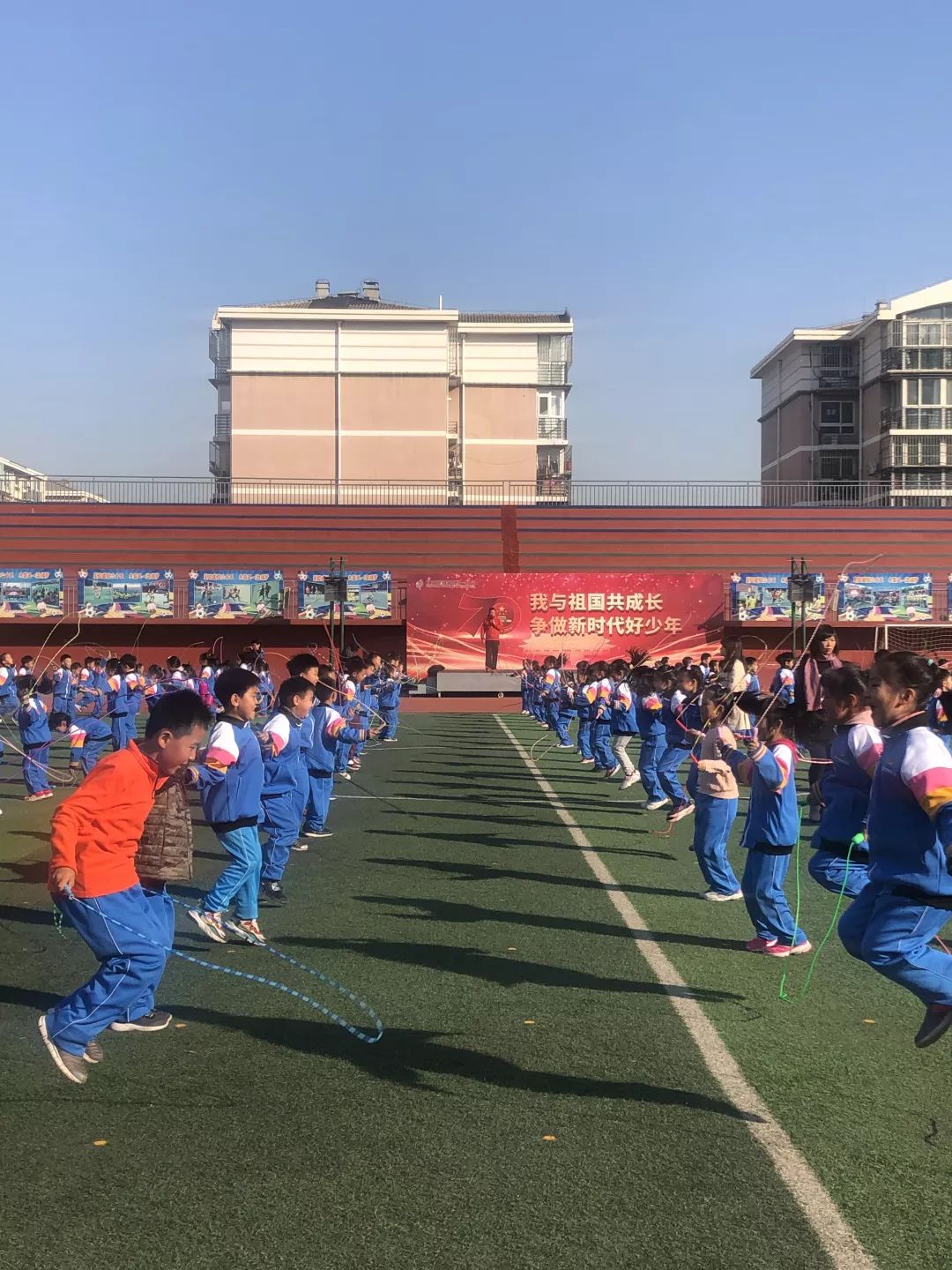 快乐学习幸福成长五一小学晋元庄分校一年级家长开放日报道