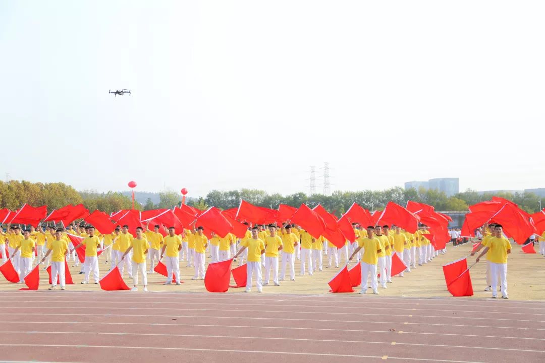 直击运动会开幕式|最青春最活力的方阵,都在这里!_秋风
