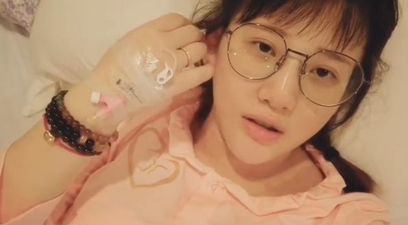 马剑越首晒宝宝正脸,9天大的三条被包裹成小蜜蜂,长得像妈妈!