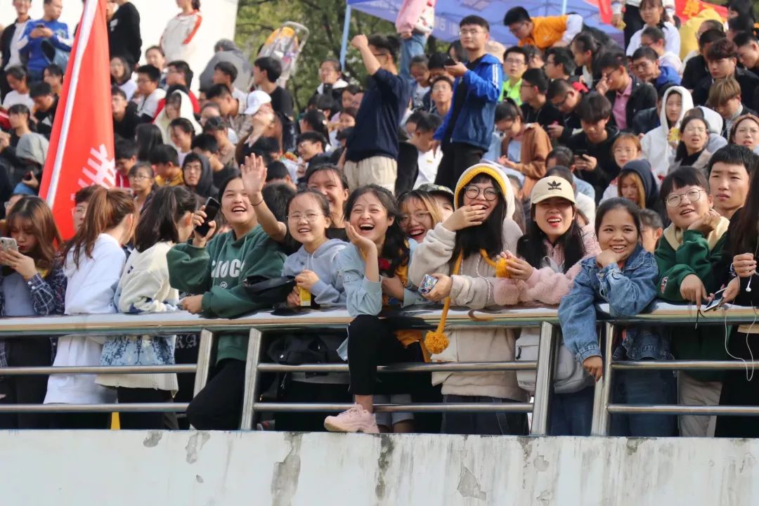冠军究竟花落谁家?点进围观运动会盛况