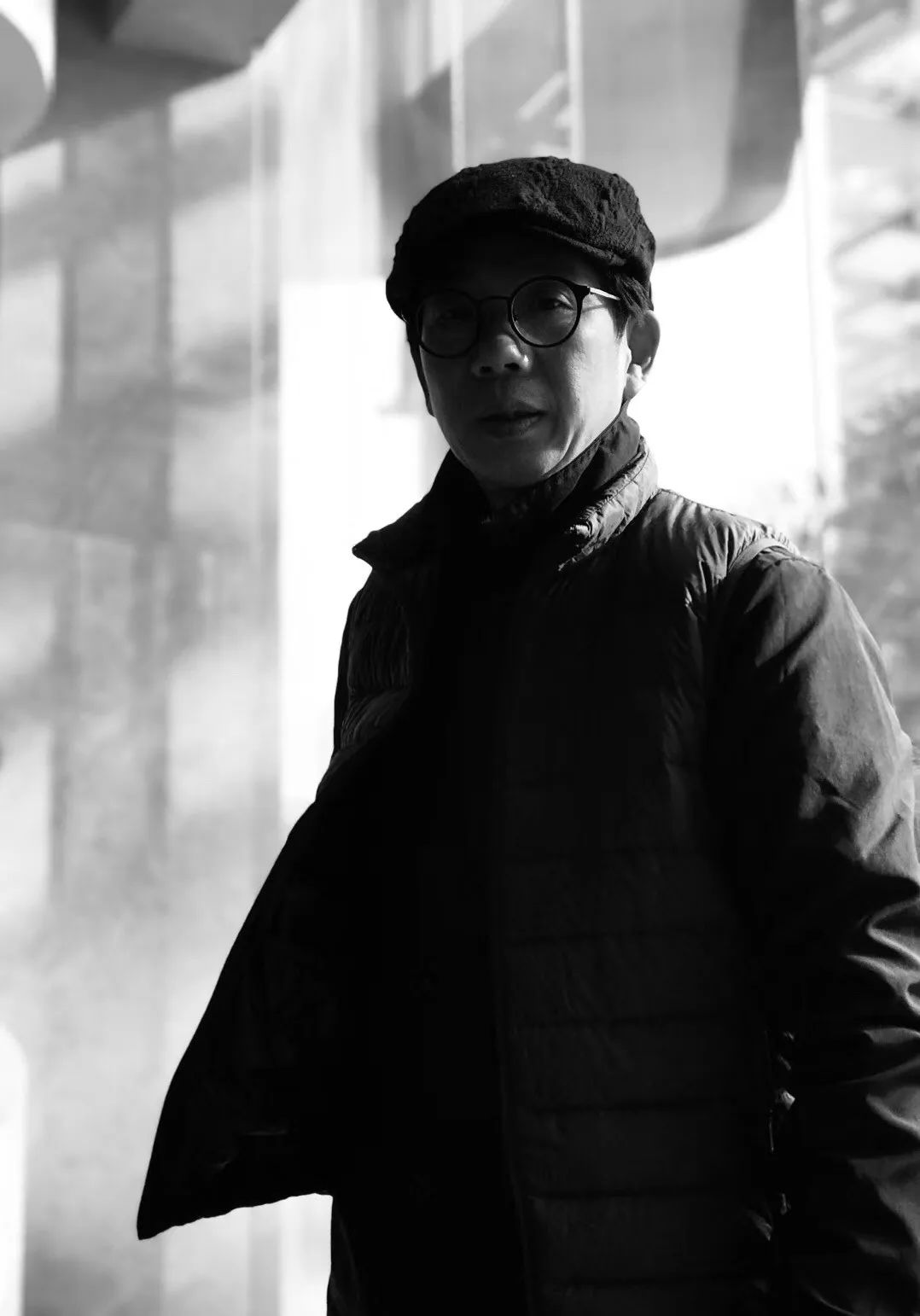 原名赵振开,生于北京,祖籍浙江湖州,香港中文大学讲座教授.