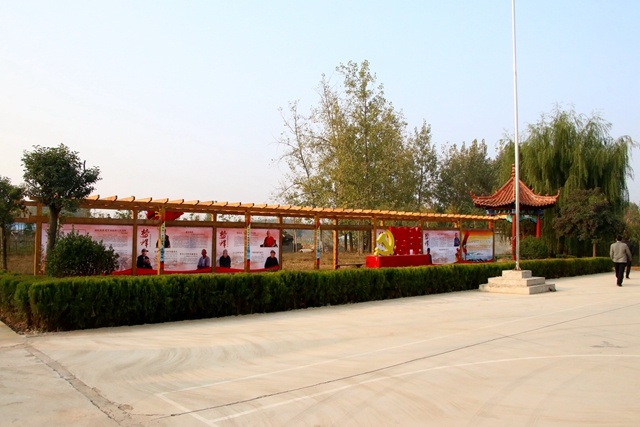 费县东蒙镇召开城乡环卫一体化现场观摩会