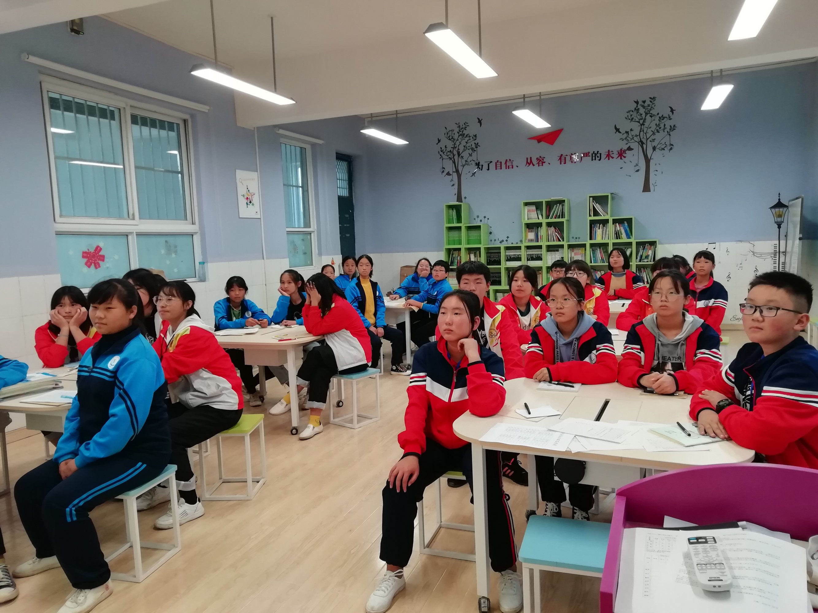 让师生享受圆满而幸福的教育生活感知郑州市二七区侯寨二中特色发展