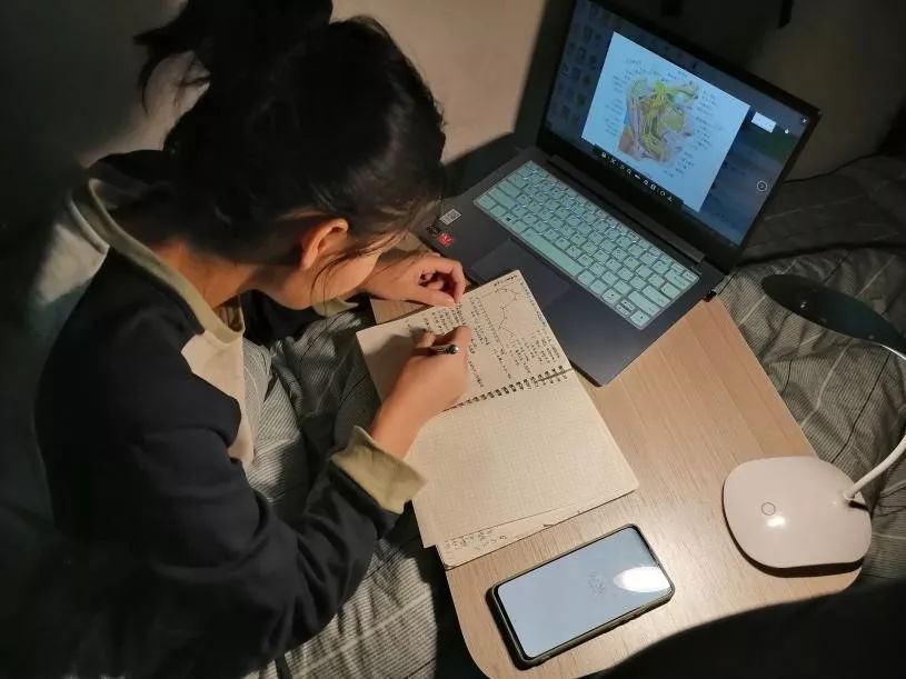 看完医学生的绘画大赛,简直爱到骨子里了