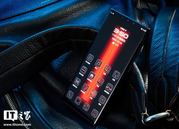 it之家开箱华为mate30rs保时捷设计玄黑图赏