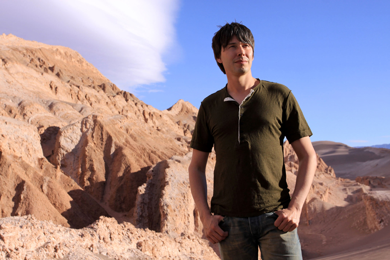 身兼本片撰稿和主持的布赖恩考克斯真是帅呆了,有时还有欧版男人特有