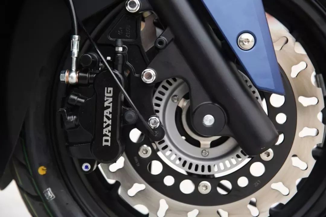 大阳300踏板v锐长测3又一次看到国产大踏板的希望