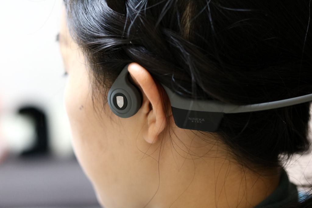 原创新型潮流佩戴方式南卡runner骨传导耳机保护听力适合运动使用