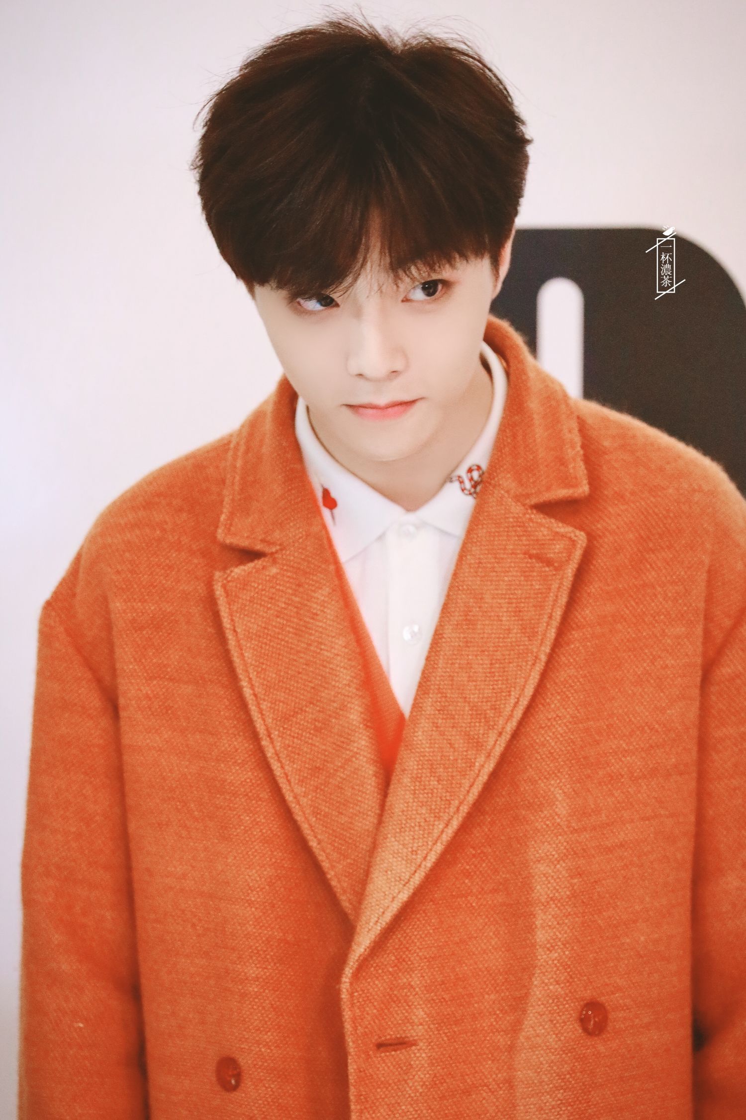 [消息]陈立农现身上海出席品牌活动 前方橙色小可爱高能预警