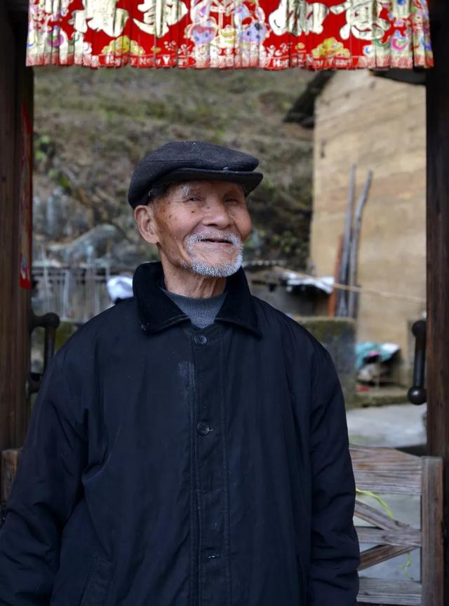 山河带砺打败仗军长请罪被薛司令一脚踹出门捆去枪毙