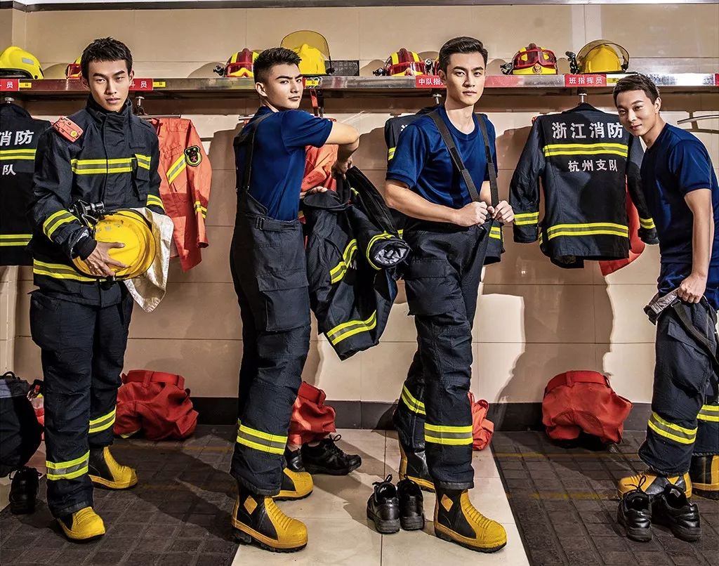 超酷消防蓝朋友最新宣传照出炉为最美逆行者点赞