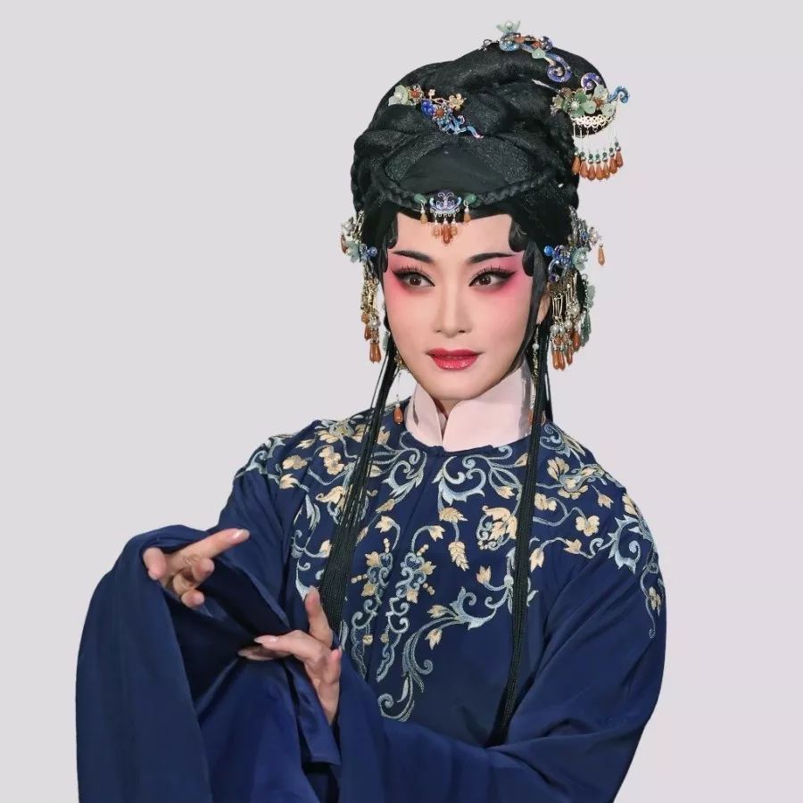 李敏 饰 林慧娘越剧王派花旦,国家一级演员陈雪萍 饰 常旺财越剧范派