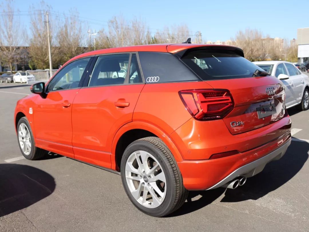 灯★自适应巡航★倒车影像★胎压监测★b&o音响★并线辅助★车联网