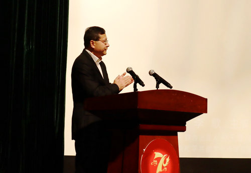 牡丹江市委常委,秘书长徐利刃主持首映式