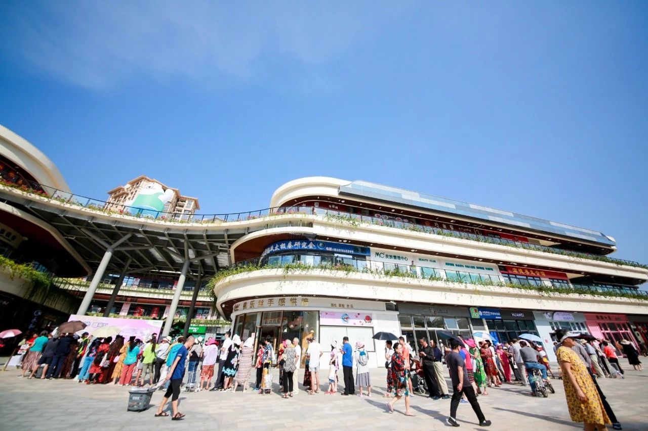 海南陵水清水湾首个大型购物中心碧乐时光珊瑚汇盛大开业