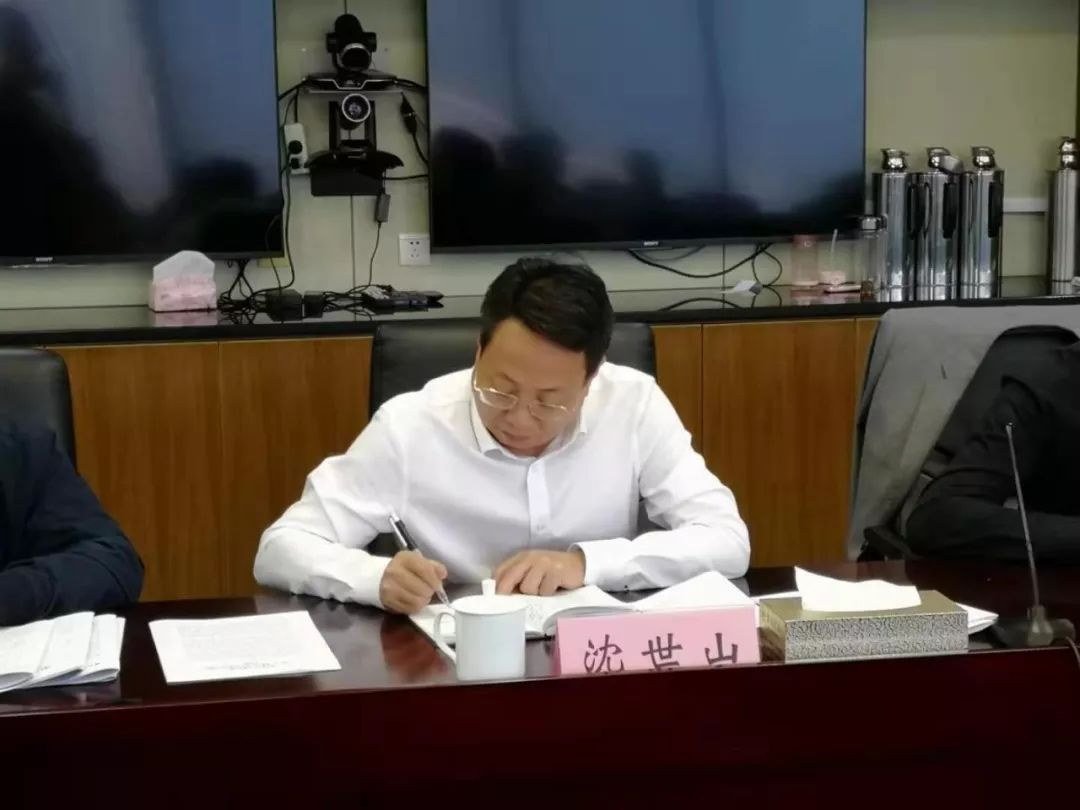 沈世山秘书长指出,数字经济时代,丽水市各特色产业急需系统性的设计