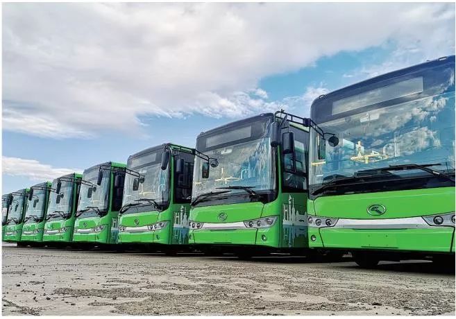 220辆公交覆盖城乡海拉尔致力改善市民出行条件