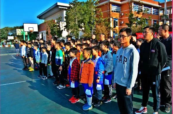 开幕仪式0211月9日上午召开了领队教练会议,梅李中心小学金群校长致