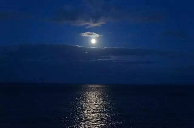 这首诗孤篇压全唐被称为诗中的诗顶峰上的顶峰