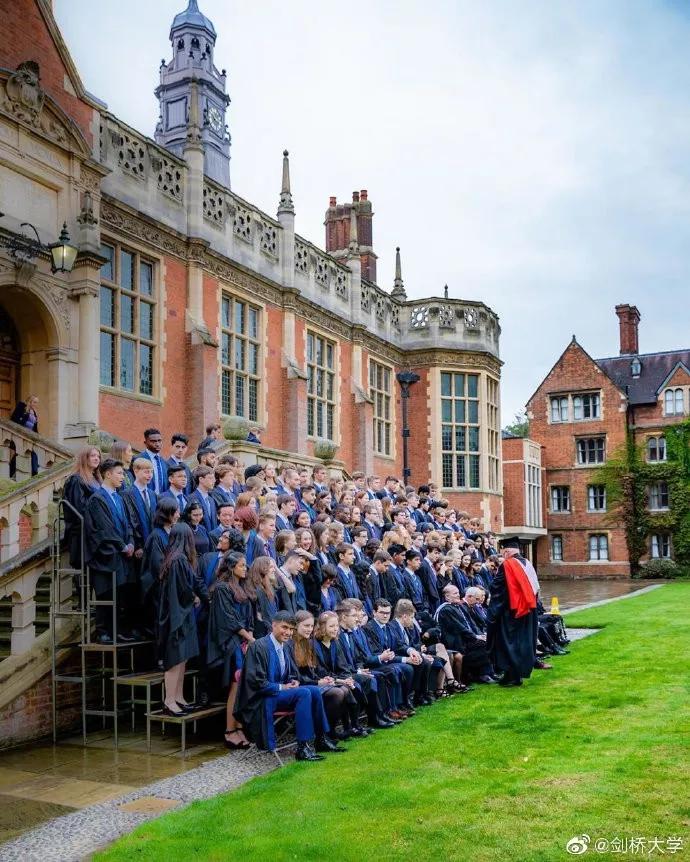 学科体验 | 九牛新成员及19fall录取学员带你领略牛剑matriculation