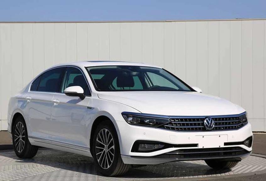 大众又一款车型车尾带字母新款迈腾11月11日正式发布