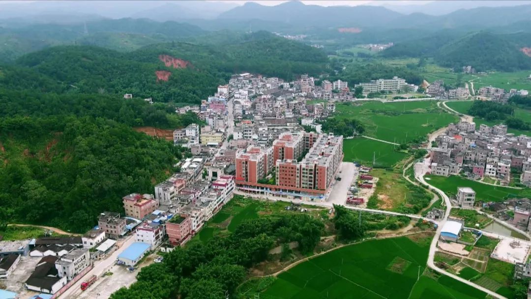 期盼二十年攻坚又克难木格镇过境公路预计今年年底通车