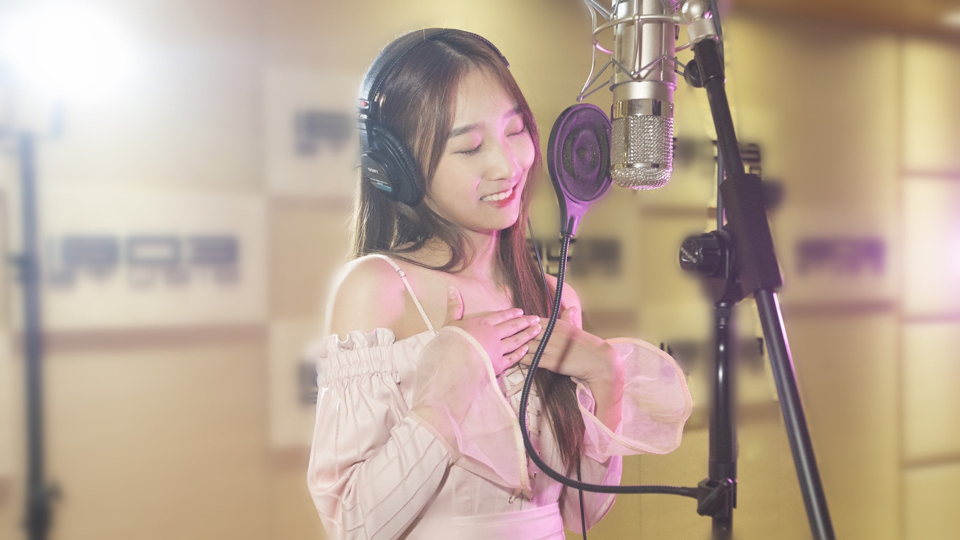 高颖浠《小honey》mv上线 超甜告白尽显少女俏皮可爱