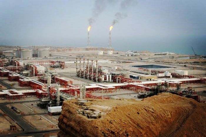 储量高达530亿桶,是伊朗已探明储量的三分之一_石油