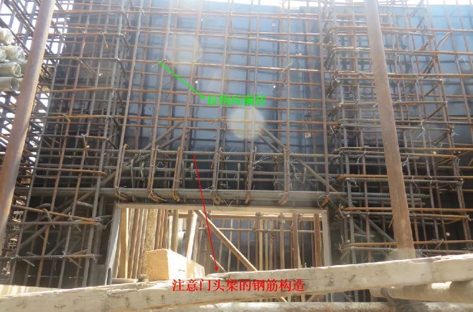 注意型号,间距(摘选图纸)门框配筋表悬板活门,胶管活门的门槛箍筋