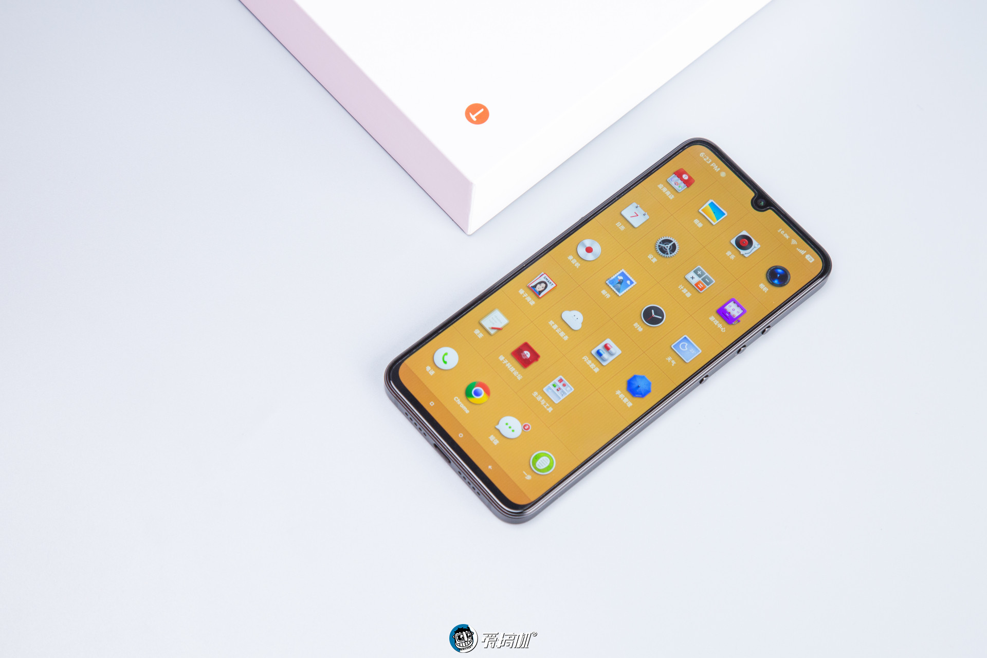 坚果pro 3 上手:卷土重来_锤子