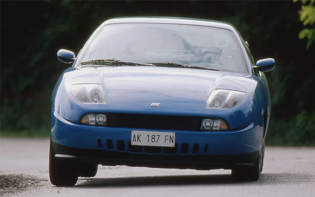 国内曾经销售的菲亚特跑车每一笔都是大师的创作