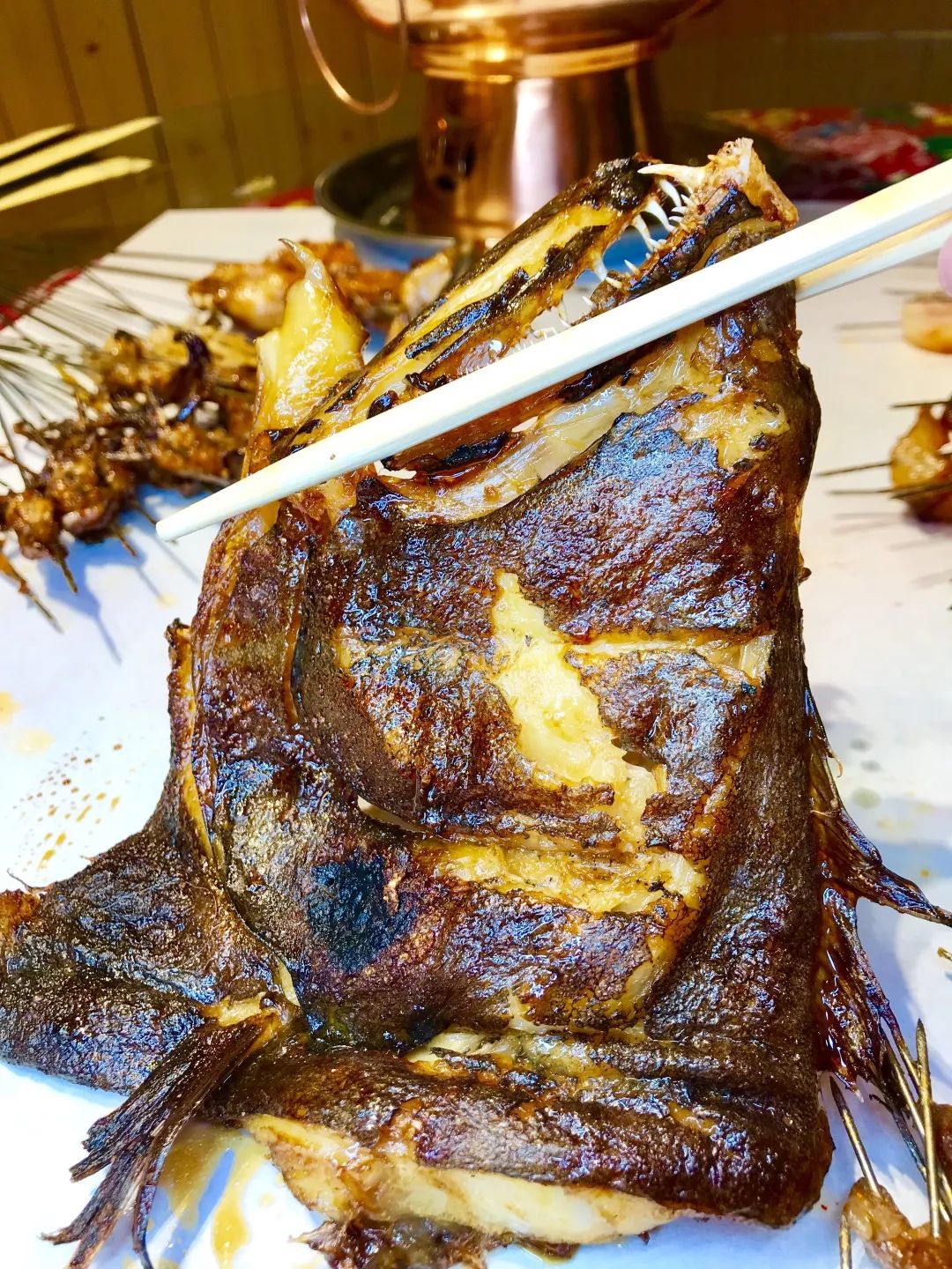 烤鲽鱼头免费吃每人一份