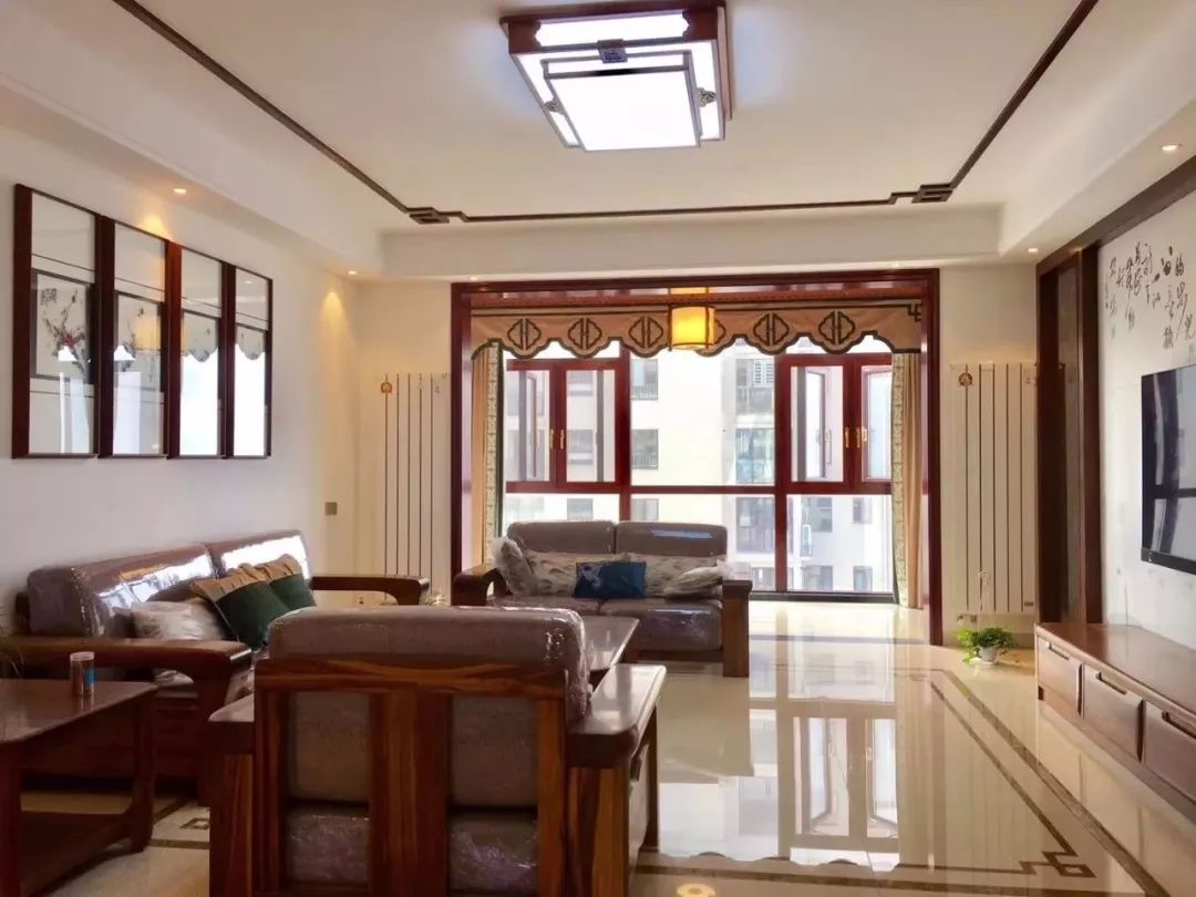 新凯骊 一 中式风格的装修搭配什么门窗比较好?