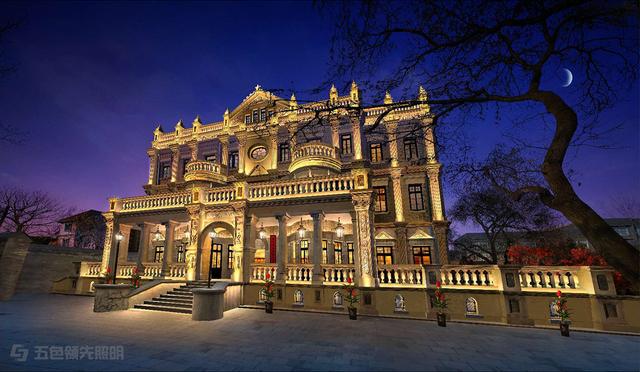 帅府的标志性建筑,楼体高耸峻拔,雕刻精巧华丽,欧式风情浓郁,是张作霖